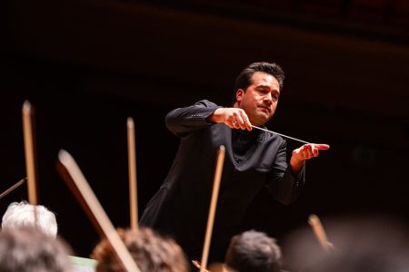 El maestro Robert Treviño
