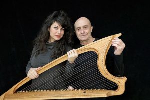 Pepe Viyuela y Sara Águeda