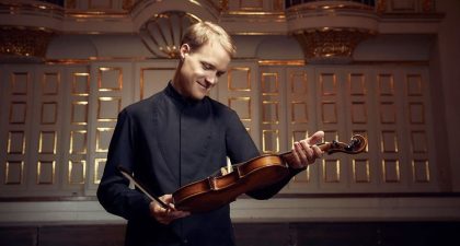 La Orquesta Sinfónica de Castilla y León dirigida por Christoph Koncz interpreta obras de G. Mahler y F. Mendelssohn