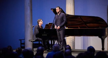 El aclamado Andrè Schuen regresa al ciclo de Lied del CNDM y el teatro de la Zarzuela con lieder de Brahms y Mahler
