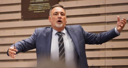 José Luis Basso, director del Coro Titular del Teatro Real - Coro Intermezzo