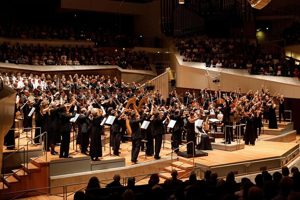 Teodor Currentzis, un genio iconoclasta para Mozart con musicAeterna Orchestra en el Teatro de la Maestranza