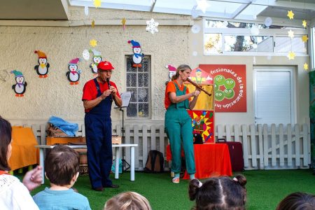 “Pequeñas canciones para pequeños espectadores”