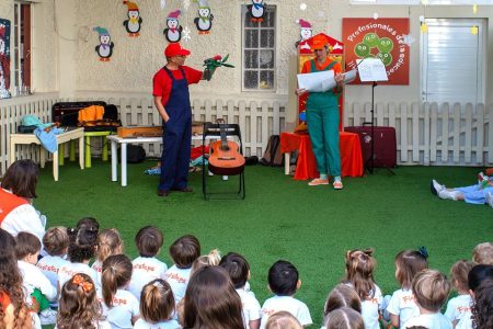 “Pequeñas canciones para pequeños espectadores”