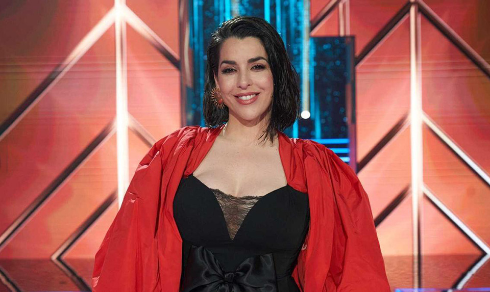 La cantante Ruth Lorenzo presenta en el Teatro de la Zarzuela  su concierto ‘Noche en blanco’ a voz, chelo y piano