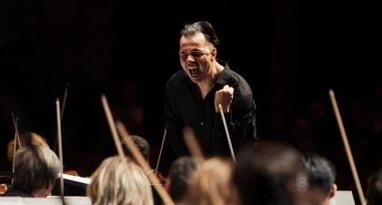 Teodor Currentzis, un genio iconoclasta para Mozart con musicAeterna Orchestra en el Teatro de la Maestranza