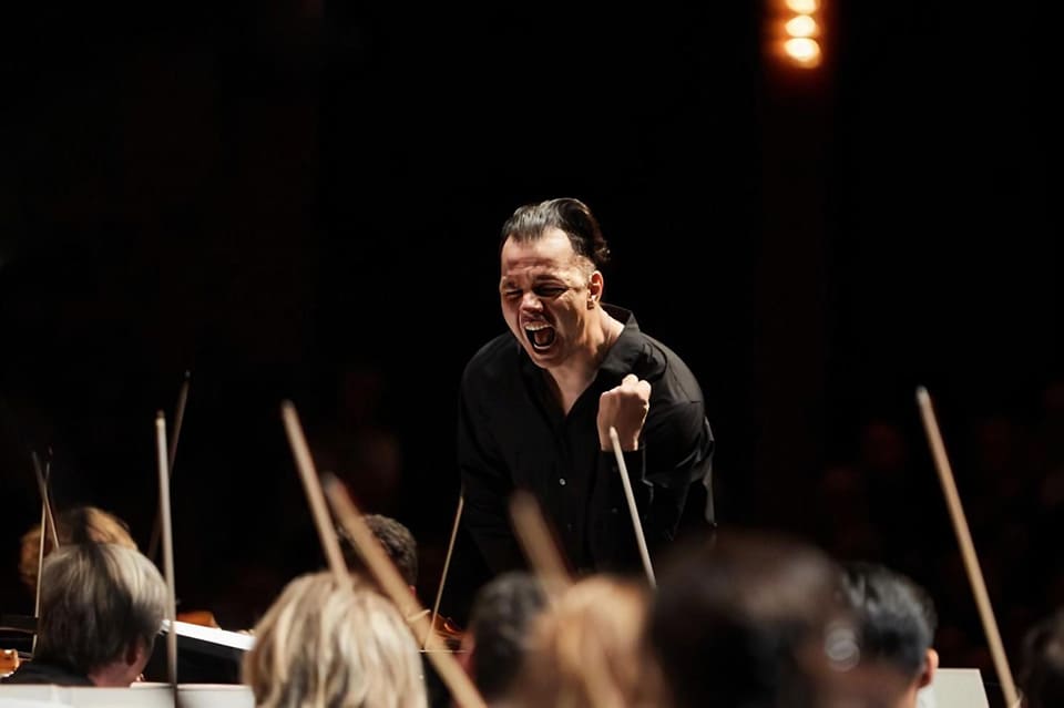 Teodor Currentzis, un genio iconoclasta para Mozart con musicAeterna Orchestra en el Teatro de la Maestranza