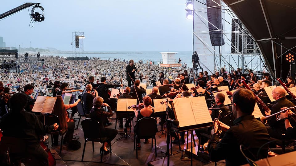 El Gran Teatro del Liceo, el Palau de la Música Catalana y L’Auditori vuelven con los conciertos gratuitos «Clàssica a la platja»