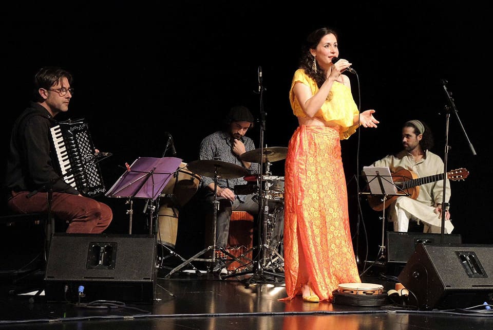 Lara Bello presenta «Sikame», en «Las Noches del Monumental» de RTVE