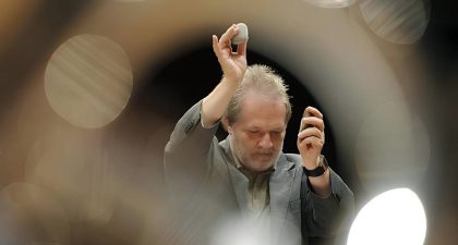 La Orquesta Nacional de España rinde homenaje al reciéntemente fallecido Peter Eötvös, con los conciertos del Sinfónico 19