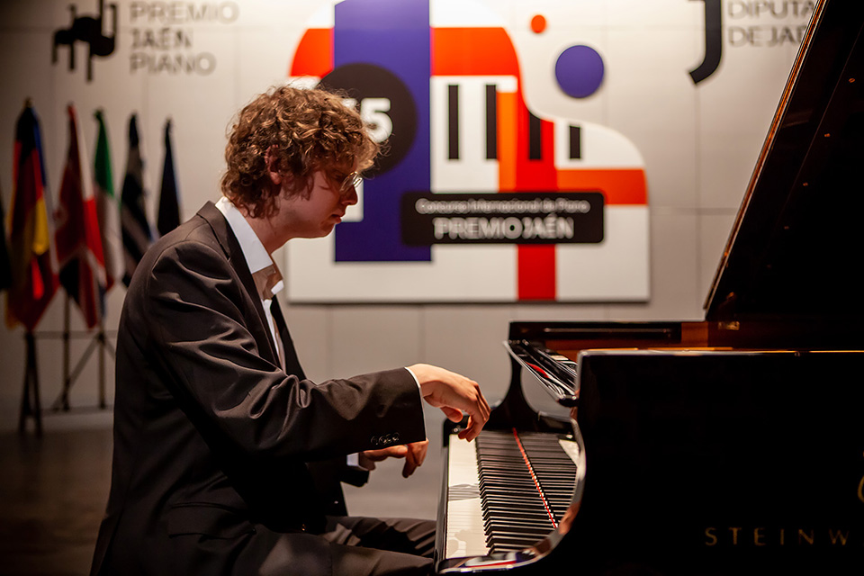 Un total de 18 pianistas logran la clasificación para la segunda prueba del 65º Premio Jaén de Piano