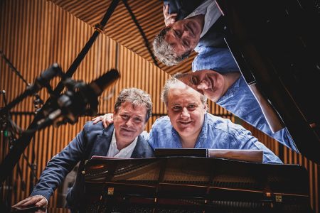 Joan Enric Lluna & Josu De Solaun y Spiritual Wings