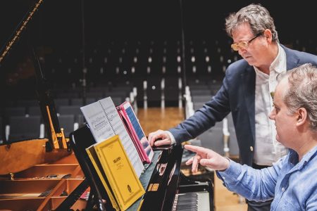 Joan Enric Lluna & Josu De Solaun y Spiritual Wings