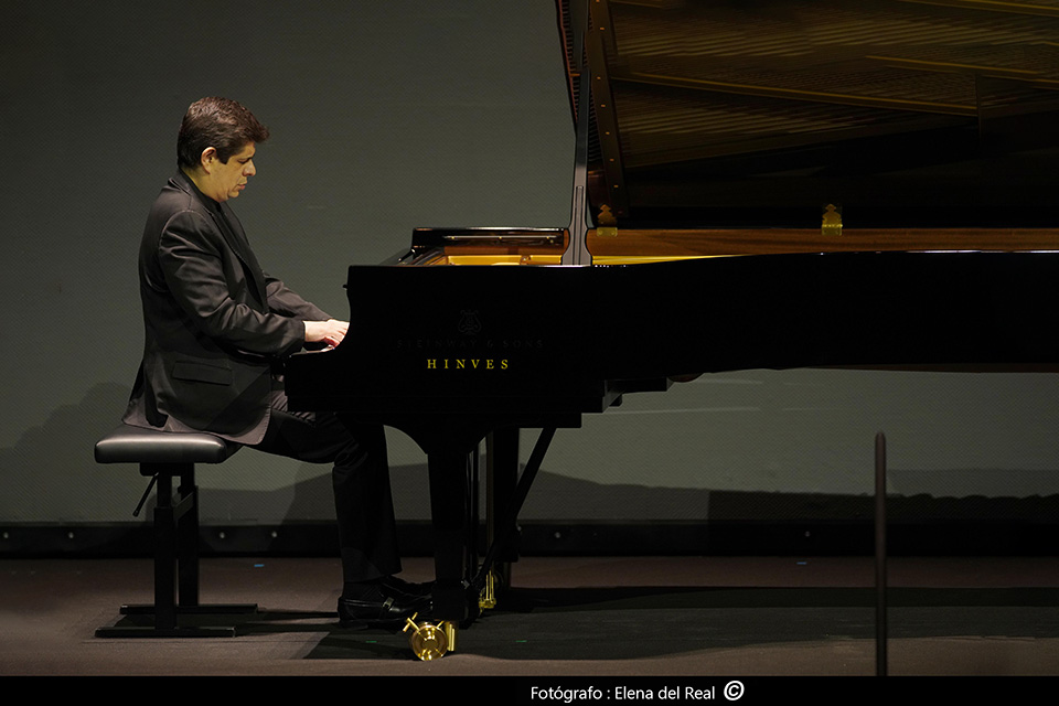 El Teatro Real entrega sus premios en emotiva gala