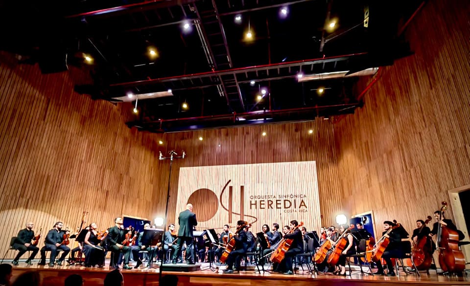 Estreno oficial de Cantos de Ordesa, de Antón García Abril, en concierto para viola