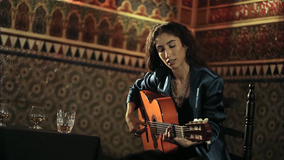 Euskal Barrokensemble interpreta El amor brujo con instrumentos antiguos y percusiones persas