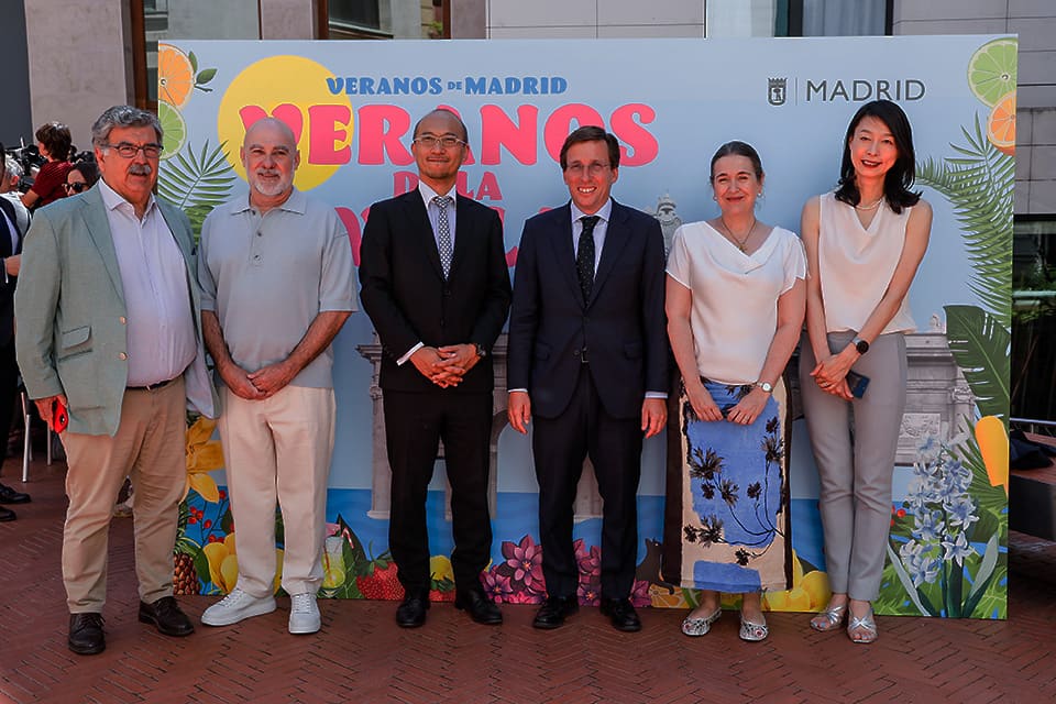 Almeida anima a “vivir los Veranos de la Villa” que cumplen 40 años “en plena forma y con el mismo entusiasmo”