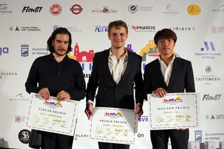 Larga ovación para el pianista Sergey Belyavsky que gana el Concurso Internacional de Piano Ciudad de Málaga Emin Kiourktchian, Sergey Belyavsky y Jialin Yao