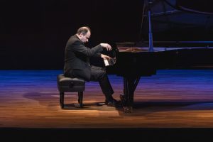 Claudio Martínez Mehner