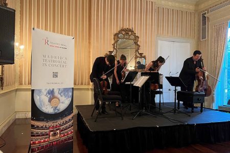 Cuarteto de Solistas de la Orquesta Titular del Teatro Real -con Rubén Mendoza (violín I), Margarita Sikoeva (violín II), Cristina Regojo (viola) y Dragos Balan (violonchelo) en el concierto en la sede de la Americas Society.