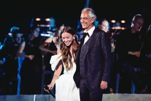 Aida Garifullina y Andrea Bocelli