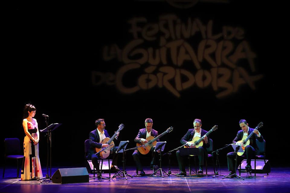 Bill Frisell y su banda amenizan la noche en el Festival de la Guitarra