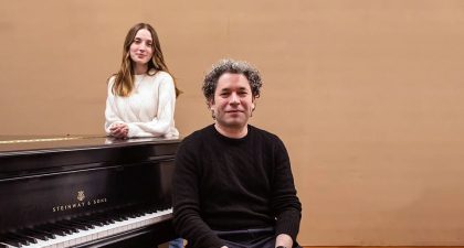 María Valverde finaliza el rodaje de "El canto de las manos", su ópera prima