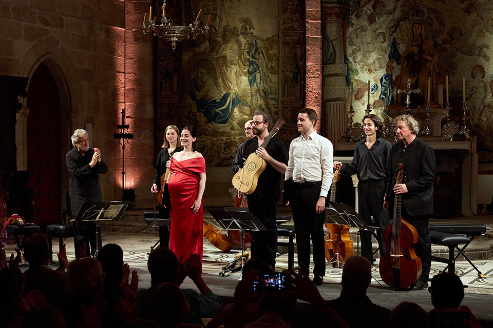 Jordi Savall guía con maestría el viaje del público del Festival Perelada por la Inglaterra de la Edad de Oro Jordi Savall guía con maestría el viaje del público del Festival Perelada por la Inglaterra de la Edad de Oro