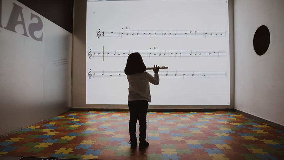 Caixabank, FSMCV y el IVC lanzan la 11º edición del programa de becas para alumnos de escuelas de música