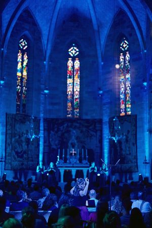 El Cor de Cambra del Palau de la Música interpreta un diálogo brillante en el Festival Perelada Cor de Cambra del Palau de la Música en Peralada – © Toti Ferrer