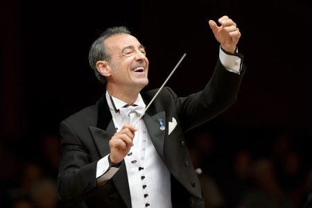 El maestro Miguel Ángel Gómez-Martínez