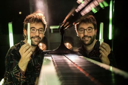 El pianista Carles Marigó lleva su singular «Breaking Bach» a varias islas con el Festival Contemporáneo Carles Marigó