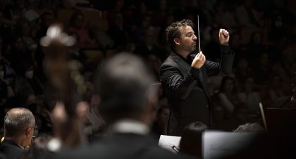 La Orquestra de la Comunitat Valenciana visita Torrent, Llíria y Cullera con James Gaffigan como director musical