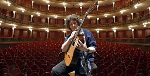 Juan Manuel Cañizares, guitarrista y compositor, interpreta con la Orquesta RTVE dos grandes obras Juan Manuel Cañizares