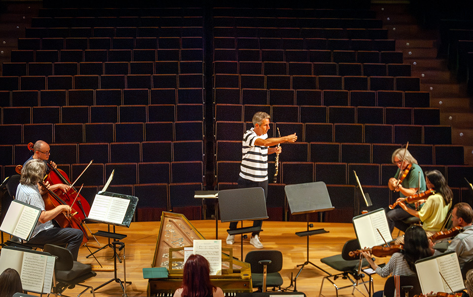 El maestro Lucas Macías y la apoteosis del oboe barroco con la Orquesta de Granada