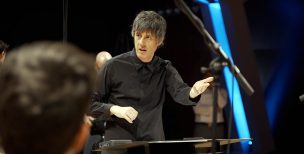 La obra de ocho composiciones de autoría canaria se graba en Viena Nacho-de-Paz-dirige-a-Phace-en-la-grabacioìn-en-Viena-5