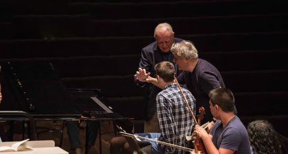 Nota de agradecimiento y reconocimiento a los artífices del Curso para Pianistas, Directores y Orquesta durante estos 20 años