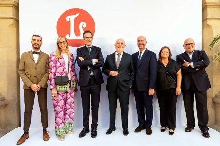Junta de la asociación Amics del Liceu