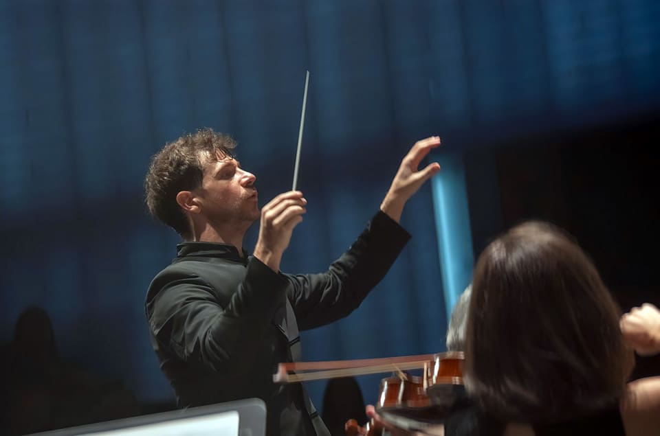 El flautista Stathis Karapanos debuta con la Orquesta de Extremadura como solista invitado