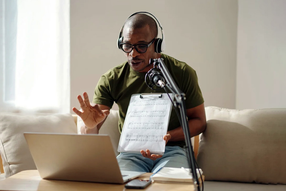 International Music School abre sus puertas: una innovadora escuela de música online para todos los niveles