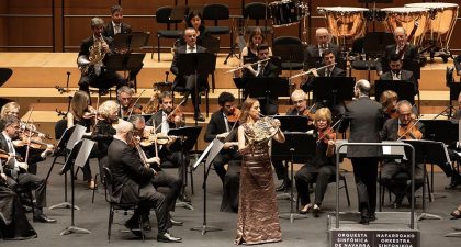 La trompista Sarah Willis estrena en España su proyecto musical “Mozart y mambo”