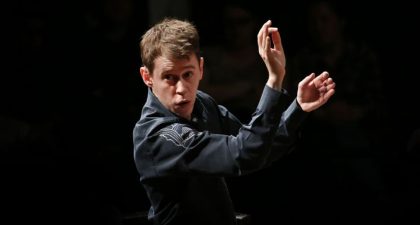 El maestro Sylvain Gasançon dirigirá a la OFM en su cuarto programa de abono en el Teatro Cervantes