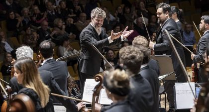 Pablo Heras-Casado dirige a la Orquestra de la Comunitat Valenciana en un concierto solidario con los afectados por la riada