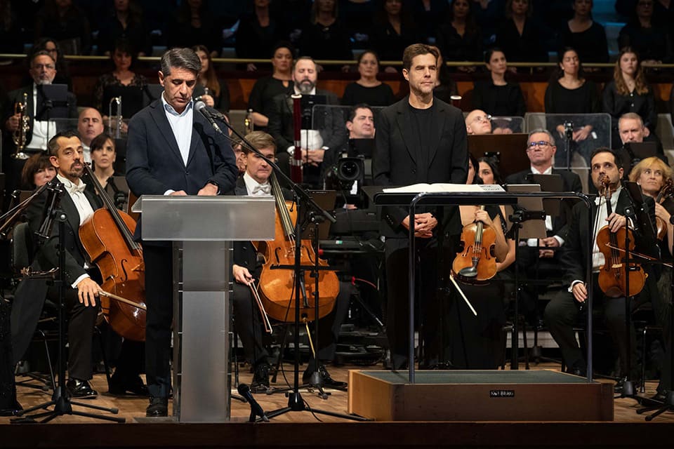 El Teatro Monumental acogió el concierto solidario de la Orquesta Sinfónica y Coro RTVE por las víctimas de la DANA