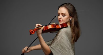Alexandra Conunova interpreta el Concierto para violín de Dvořák junto a la Orquesta Ciudad de Granada