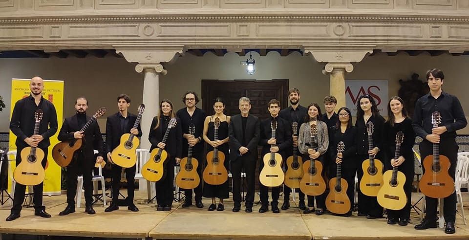 22 jóvenes guitarristas participan en Valencia en la final del Concurso Internacional de Guitarra Alhambra Junior 22 jóvenes guitarristas participan en Valencia en la final del Concurso Internacional de Guitarra Alhambra Junior