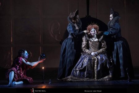 Mariana Limeres (bailarina), Paola Cabello (actriz y bailarina), Aigul Akhmetshina (Elisabetta) y Magdalena Aizpurua (actriz).