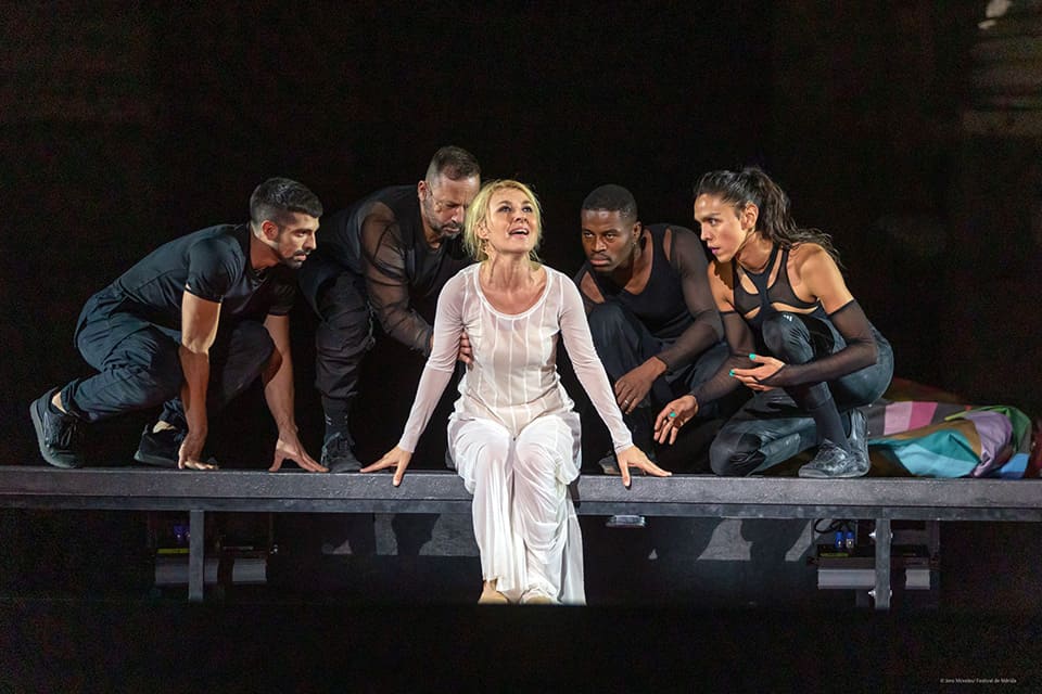 El Teatro Afundación despedirá 2024 con dos conciertos de Abraham Cupeiro tras una programación de diciembre repleta de música