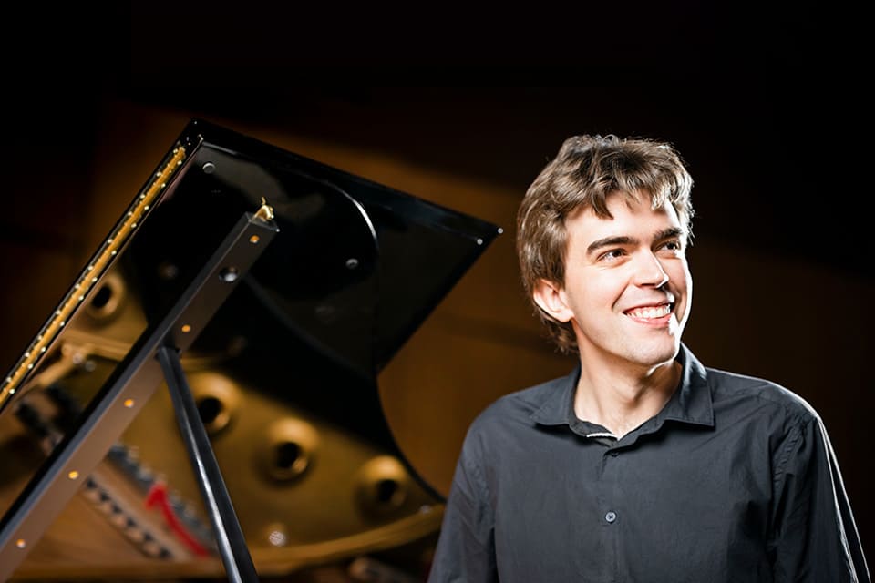 Granl talento de Albert Cano Smit en el segundo recital del ciclo "km0" de Ibermúsica