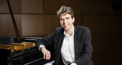 El pianista Albert Cano Smit protagoniza el segundo recital del ciclo "km0" de Ibermúsica